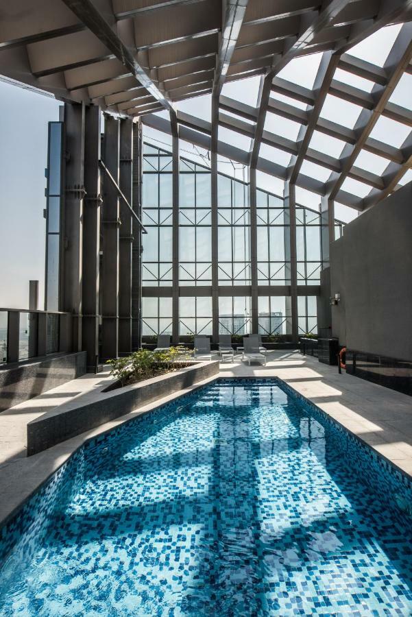 Fantastay Sparkle Tower One Bedroom Suite Marina View 두바이 외부 사진